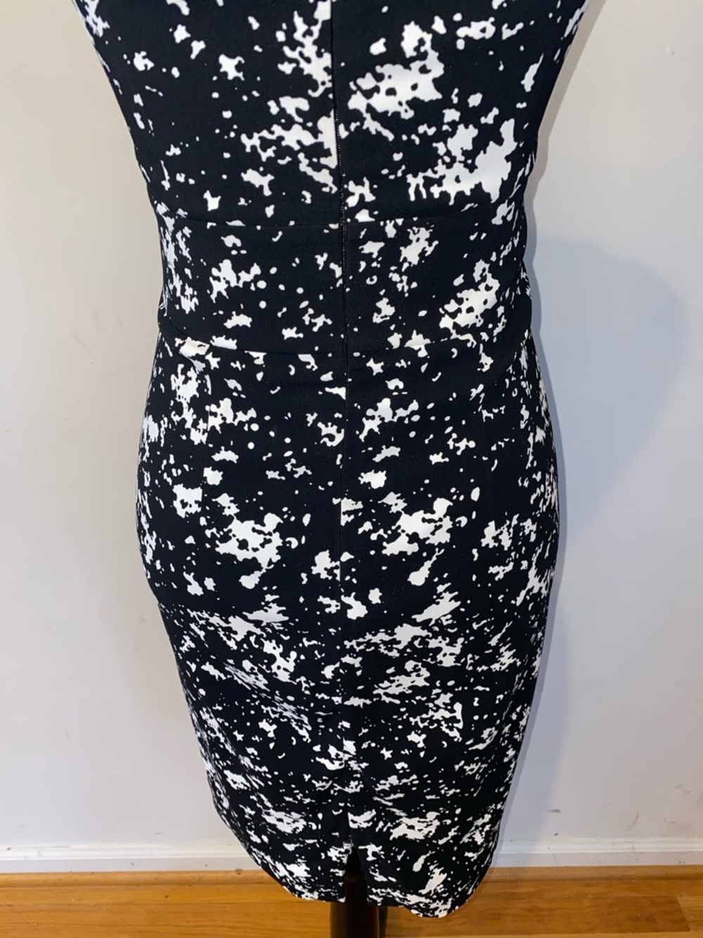 Michael Kors Black & White Abstract Print Midi Dress Size 2 Made in Italy - Picture 14 of 15